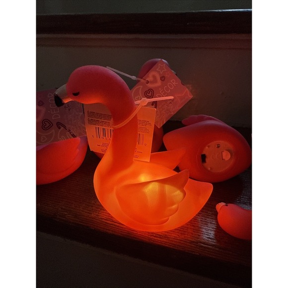 Lot Of 19- Pink Lighted Light Up Flamingo. 4" X 4"-Brand New - Picture 2 of 11